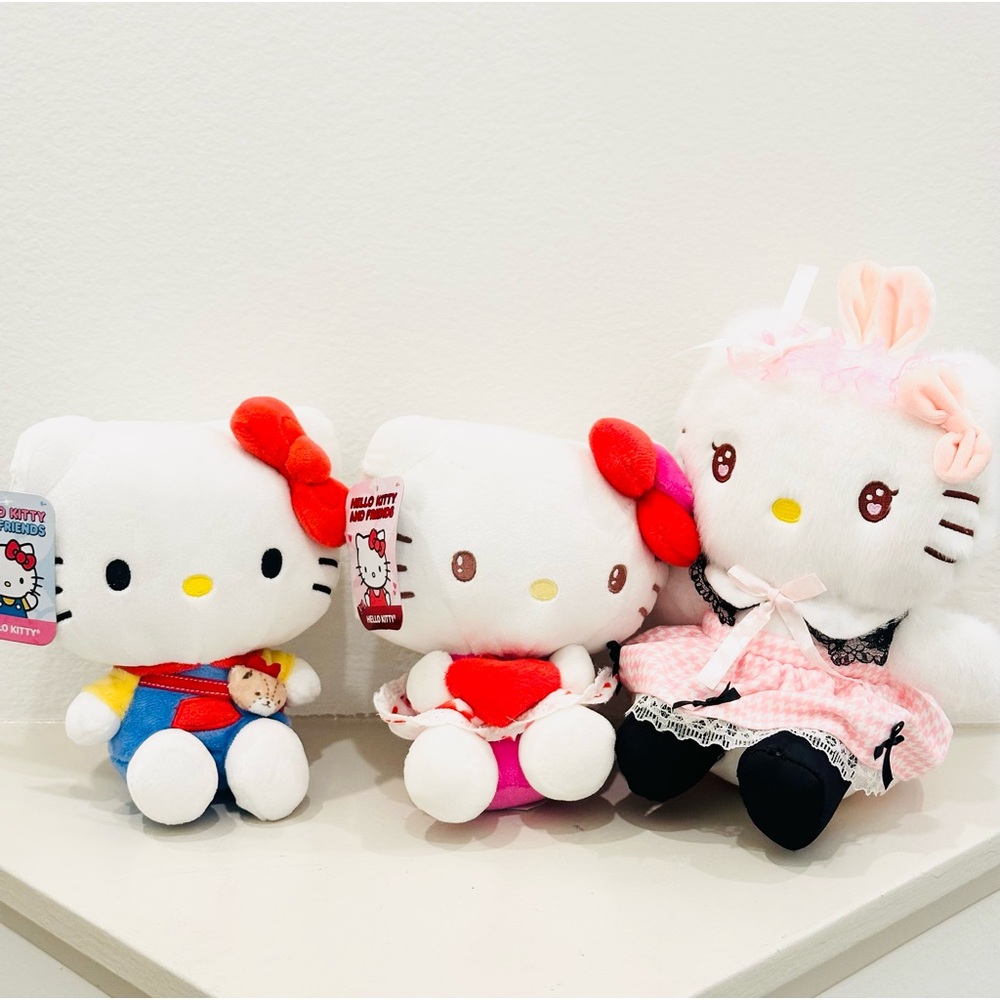 Hello Kitty Plush Bundle